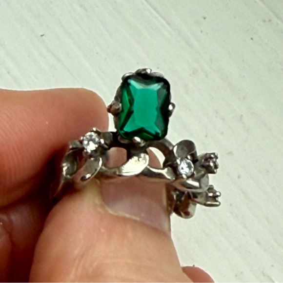 Sterling green zircon ring - Picture 9 of 13
